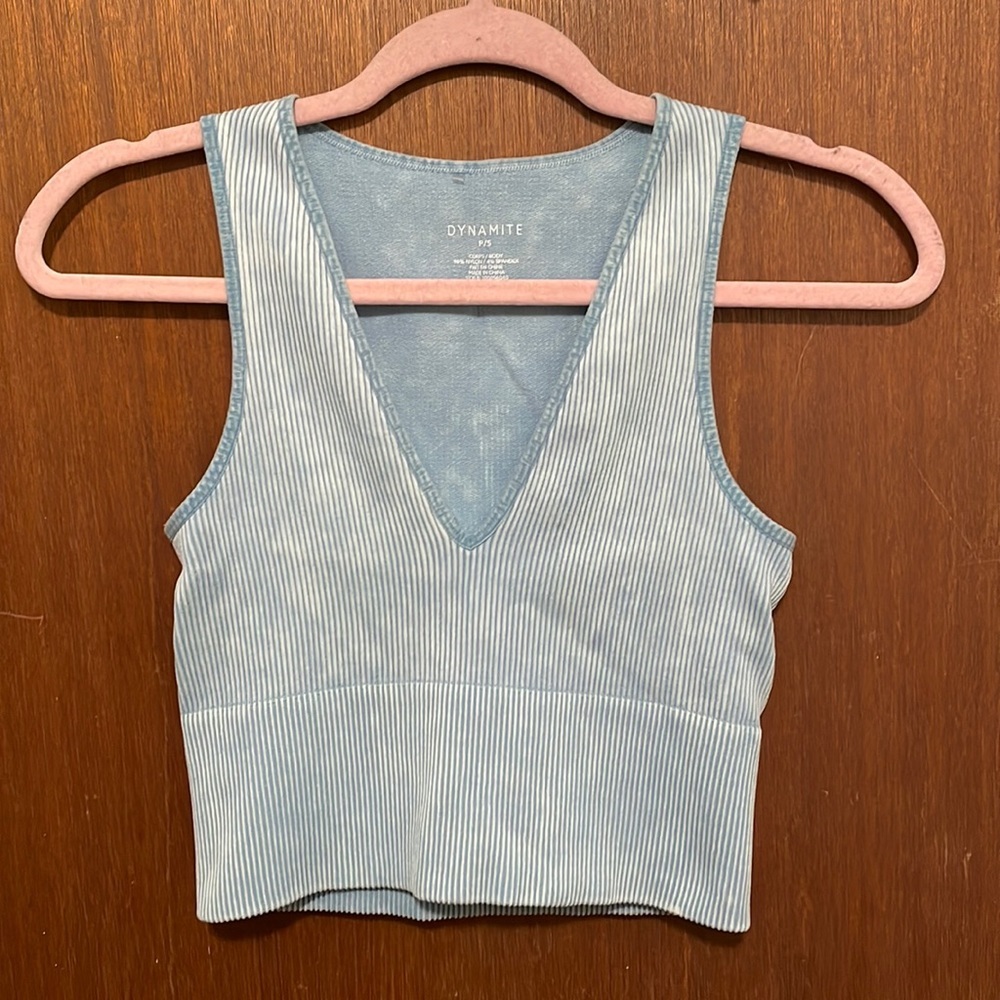 NWOT Dynamite Kelly V-Neck Seamless Crop Tank